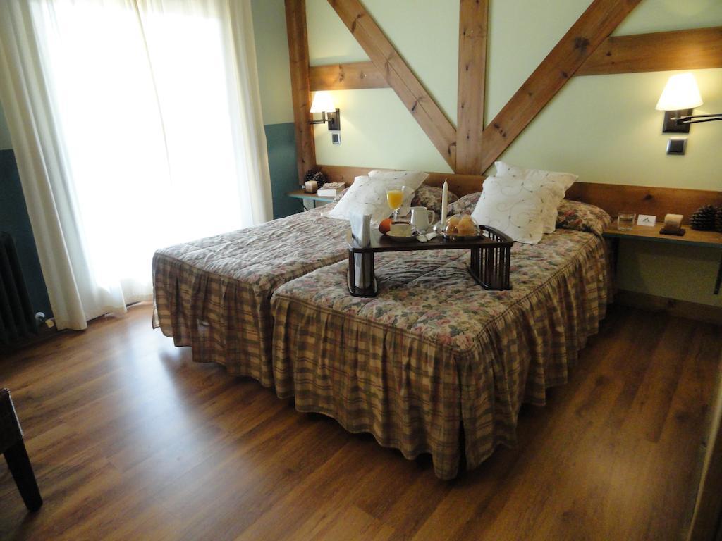 Hotel Rural El Valle Rascafria Room photo